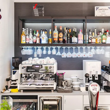 Merci Boutique Hotel 3*