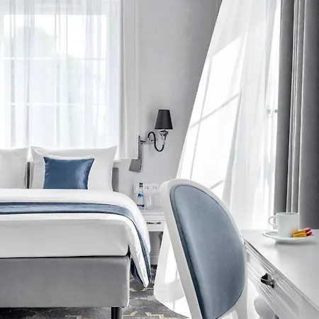 Merci Boutique Hotel 3*