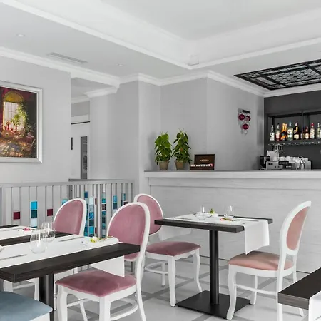 Merci Boutique Hotel 3*